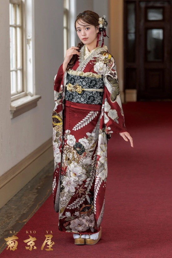 菊京屋の振袖 /赤色/エレガント/花柄/ ボルドー振袖に吉祥文様 | My振袖