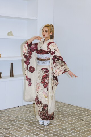 2026年NUTS_振袖_48835 | 呉服の登美屋