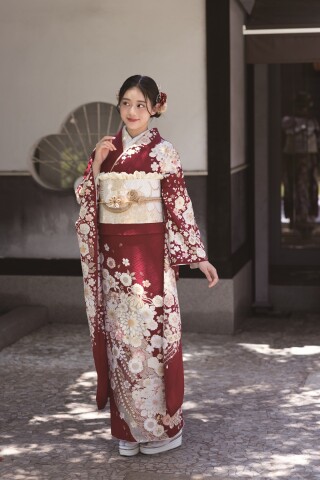 2026愛花MANACA掲載柄_振袖_48842 | 呉服の登美屋