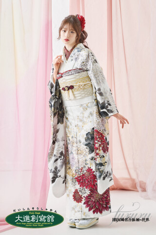 假屋崎省吾の成人式振袖一覧 | My振袖