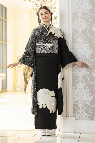 FURISODE LABの振袖 /黒色/古典/菊柄/ 【九重×中村里砂】RN-581 | My振袖