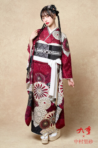 FURISODE LABの振袖 /黒色/古典/菊柄/ 【九重×中村里砂】RN-581 | My振袖