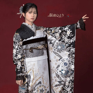 ⭐︎K0824 美品 正絹 振袖 レンタル店放出品 ガード加工 花柄 黒 白 9号 京都さがの館 茨木店 / 大阪府 の店舗情報 | 人気の成人式振袖レンタル