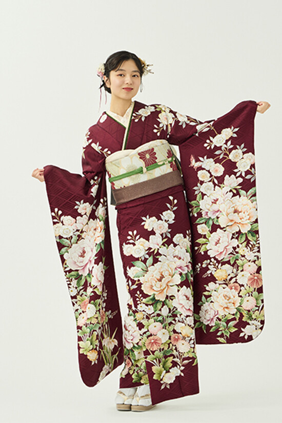 きものやまとの振袖 /赤色/エレガント/花柄/ 振袖／芍薬に蝶／臙脂