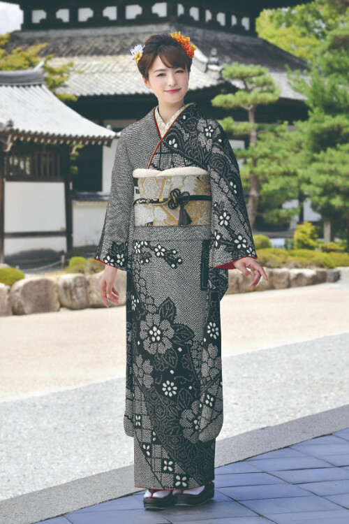 みやもとの振袖 /黒色/白色/古典/花柄/ No.23 黒地総絞り | My振袖