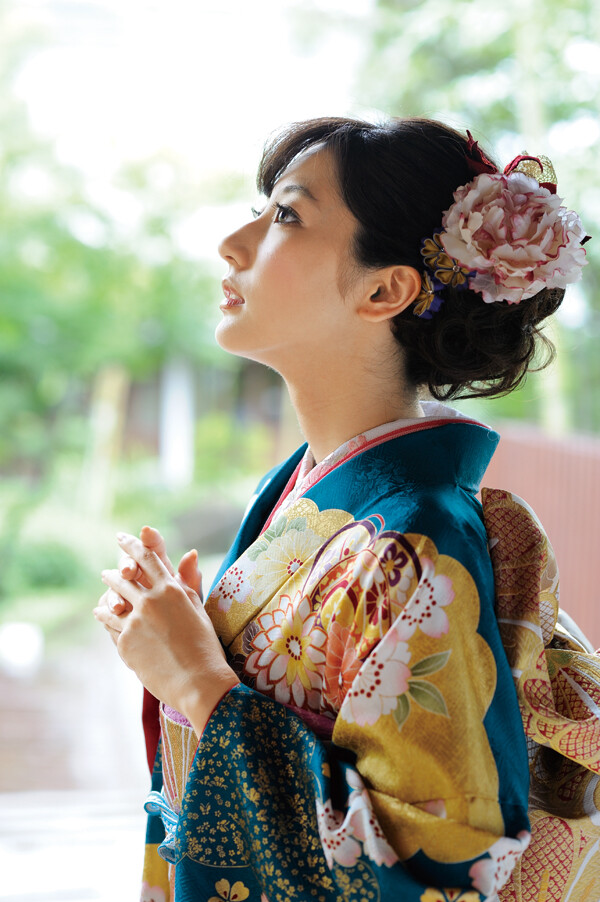 辻が花レンタルの振袖 /緑色/ゴールド色/古典/花柄/ 新作ブランド振袖