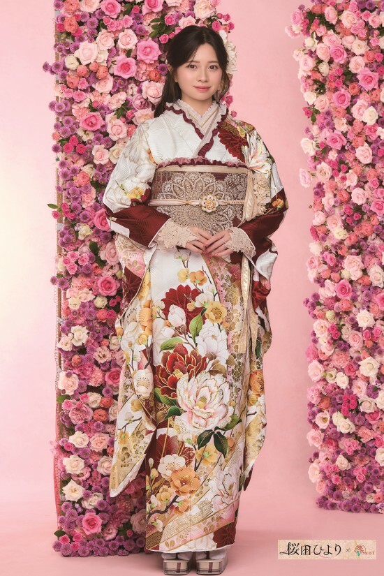 塩屋呉服店の振袖 /白色/赤色/キュート/花柄/ 桜田ひより×葵衣 | My振袖