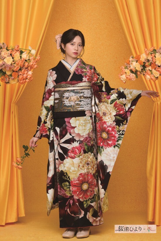 塩屋呉服店の振袖 /茶色/赤色/エレガント/花柄/ 桜田ひより×葵衣 | My振袖