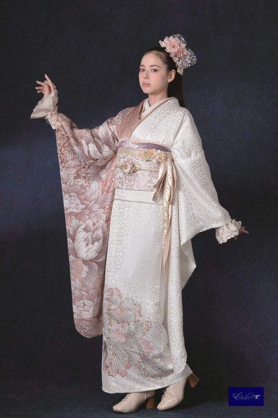 塩屋呉服店の振袖 /白色/ピンク色/クール/花柄/ エトワール | My振袖
