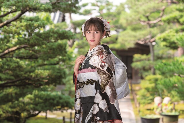 きものやまと個性派振袖コーデセットセミアンティーク振袖と袋帯総刺繍振袖 菊尽くし きものやまと個性派振袖コーデセットセミアンティーク振袖と袋帯総刺繍