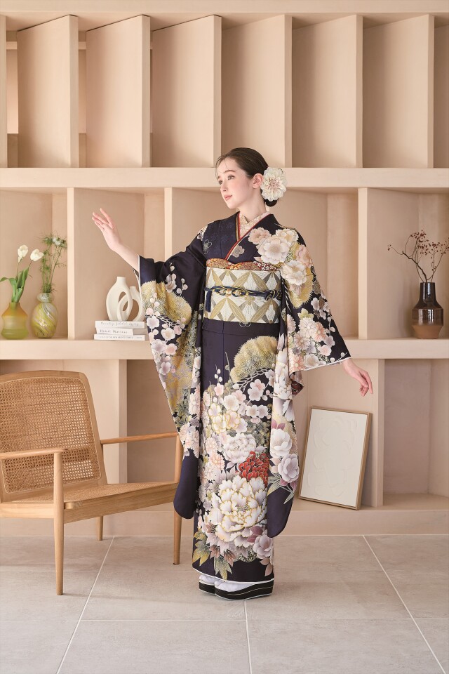 振袖 きものこまやの振袖 /紺色/白色/古典/牡丹柄/ プチブラン | My振袖