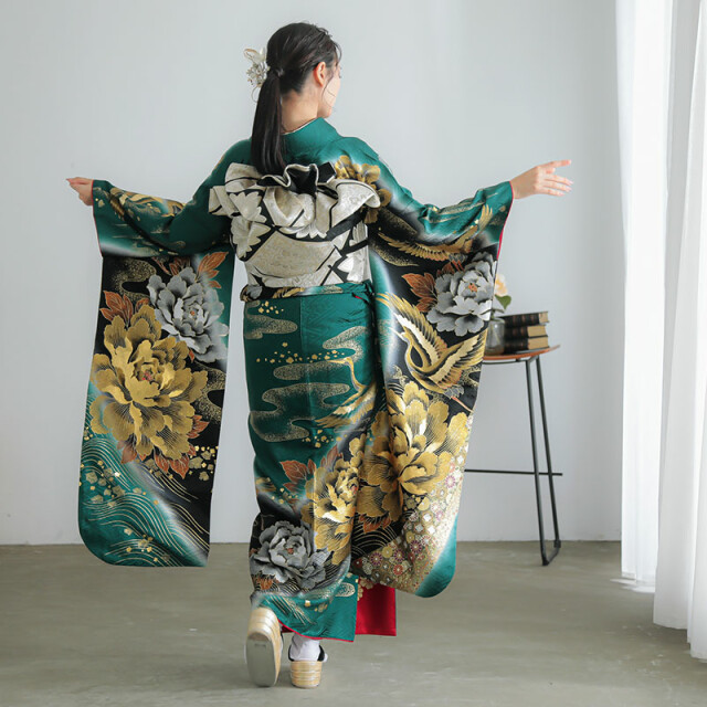 京都着物レンタル夢館の振袖 /緑色/ゴールド色/エレガント/牡丹柄/ 桂