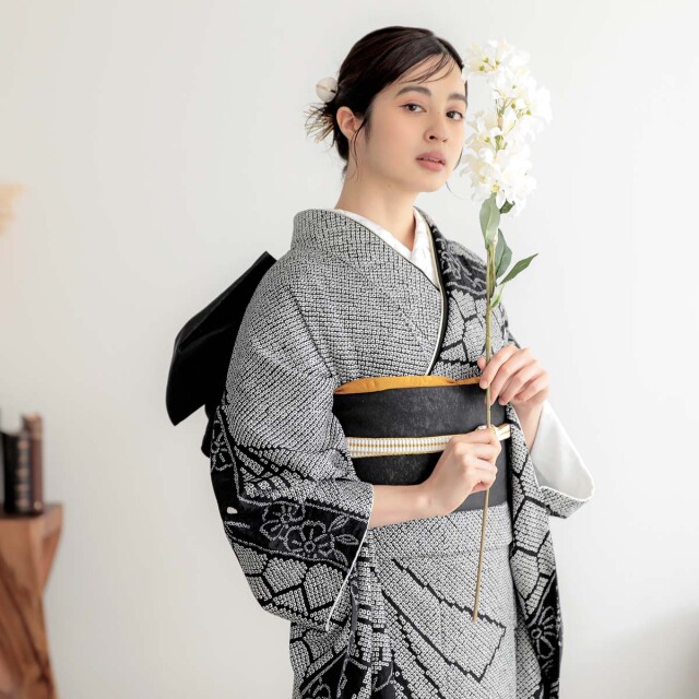 総絞り！◆ 振袖セット ◆165.5cm帯小物付黒白フルセットKS13 京都着物レンタル夢館の振袖 /黒色/白色/古典/熨斗柄/ 総絞り 黒 熨斗