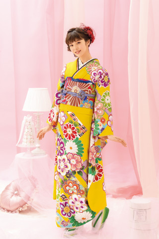 coffret 黄色地に大輪のカラフルな花の振袖_振袖_52174