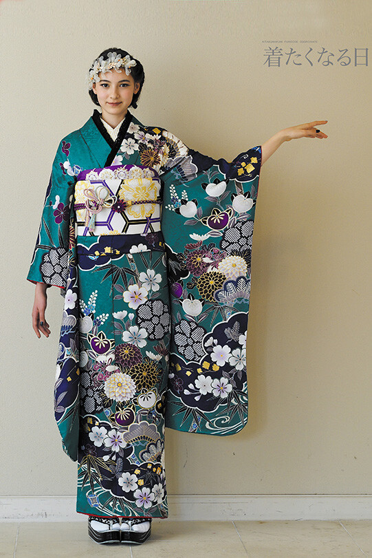 振袖マーメイド（旧：Sanwa 佐世保店）の振袖 /青色/古典/松竹梅柄/ 着
