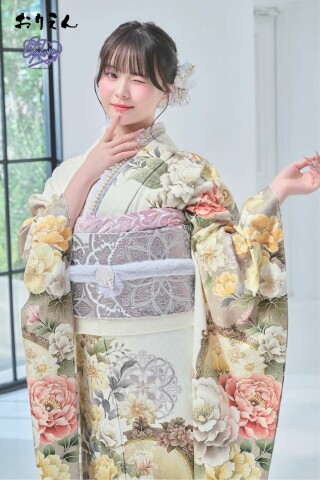 振袖レンタル おりえん｜大阪堺市の振袖 /赤色/白色/レトロ/花柄/ アン