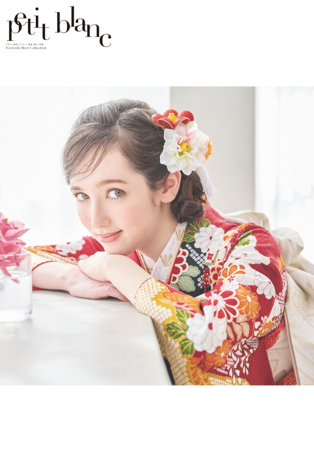 プチブラン　振袖のみ プチブラン 紺に白花大柄振袖｜振袖ネットレンタルはおりえん