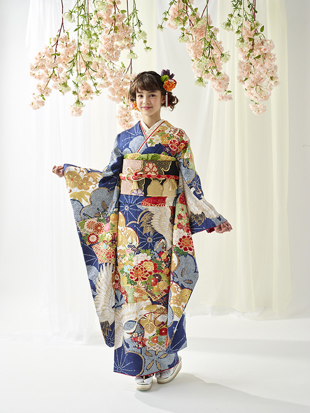 フォトスタジオピノキオ 大分 春日神社前の振袖 /青色/朱色/古典/花柄