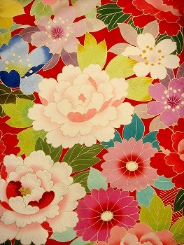 ☆ 振袖 色鮮やかな花模様 牡丹 桔梗 金彩 鳥の子色 K-4159 牡丹 | kimono hearts