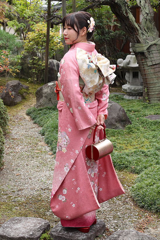 布施弥七京染店の振袖 /ピンク色/キュート/桜柄/ 振袖 | My振袖