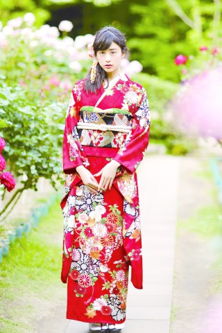 山本美月　赤_振袖_46640