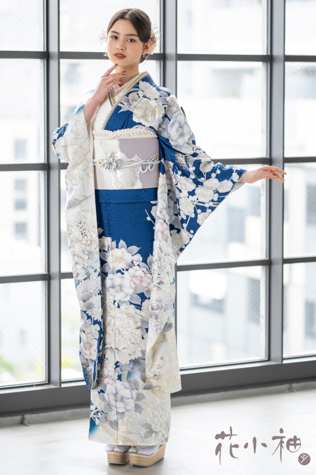花小袖 Hanakosodeの振袖 /青色/白色/エレガント/花柄/ Ca-021 | My振袖