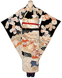 アンティーク着物の灯屋2の振袖 /黒色/古典/桜柄/ 八重桜に菊花扇文様