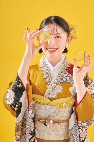 花小袖 Hanakosodeの振袖 /黄色/オレンジ色/古典/橘柄/ Coffret-15