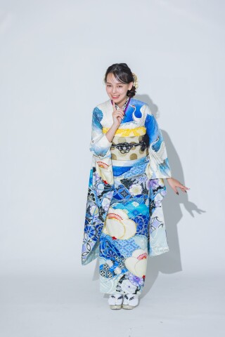 白地に青が広がる鶴と扇面｜爽やかでモダンなkawaiiレトロ振袖_振袖_46492