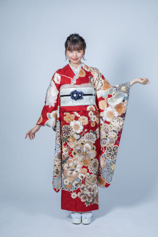 507z14☆紅型振袖 作家物 地紋 古典柄 ホワイト×黒☆美品 成人式 結婚式 507z14☆紅型振袖 作家物 地紋 古典柄 ホワイト×黒☆美品 成人