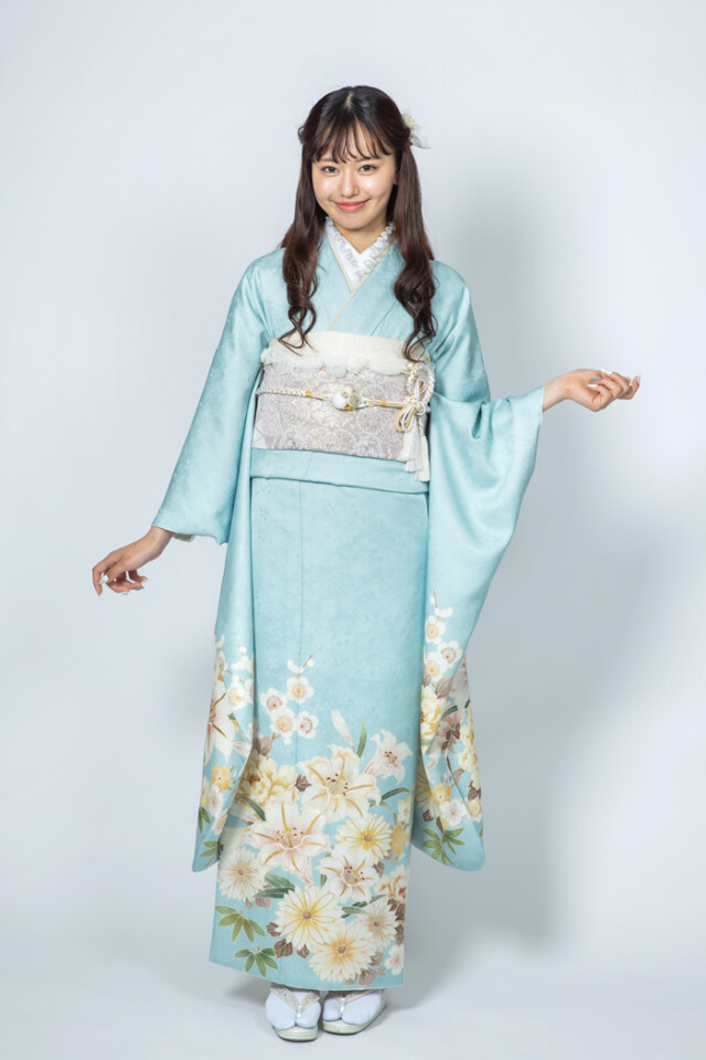 振袖専門店・レンタル えどしるふ（edosiruf）姫路本店の振袖 /水色