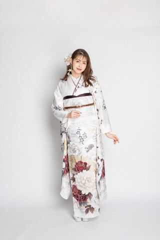 スタジオホワイトルーム 葛西店の振袖 /白色/青色/古典/花柄/ 2025年