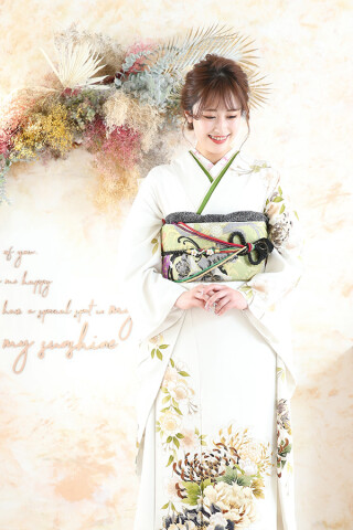 ロケーション専門Studio」ギャラリア神戸北野 三宮営業所の振袖 /赤色