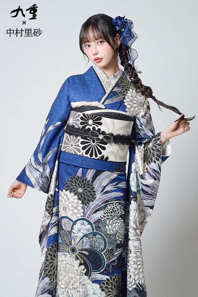 成人式サロンKiRARA フルルガーデン八千代店の振袖 /青色/白色