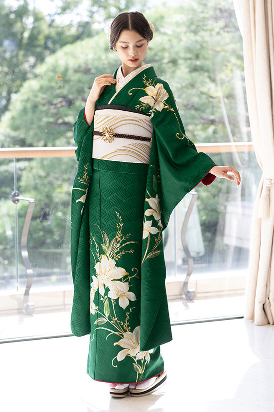 創業大正12年（株）池田屋の振袖 /緑色/エレガント/百合柄/ 振袖No