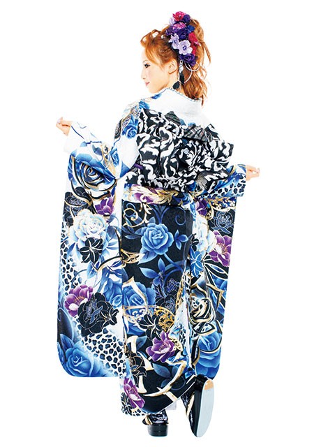 PA－ru－LE（パルレ）津の振袖 /白色/クール/蝶柄/ 着物ageha 八鍬里美