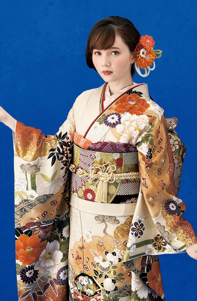 きらら西田きもの工芸 奈良大和西大寺駅前店の振袖 /白色/オレンジ色