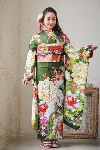 きらら西田きもの工芸 奈良大和西大寺駅前店の振袖 /緑色/古典/牡丹柄