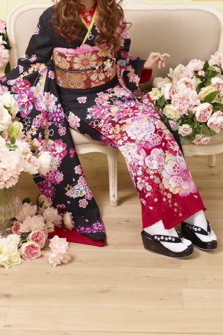 黒振袖銀ラメに花。ハート・星・リボン_振袖_4590