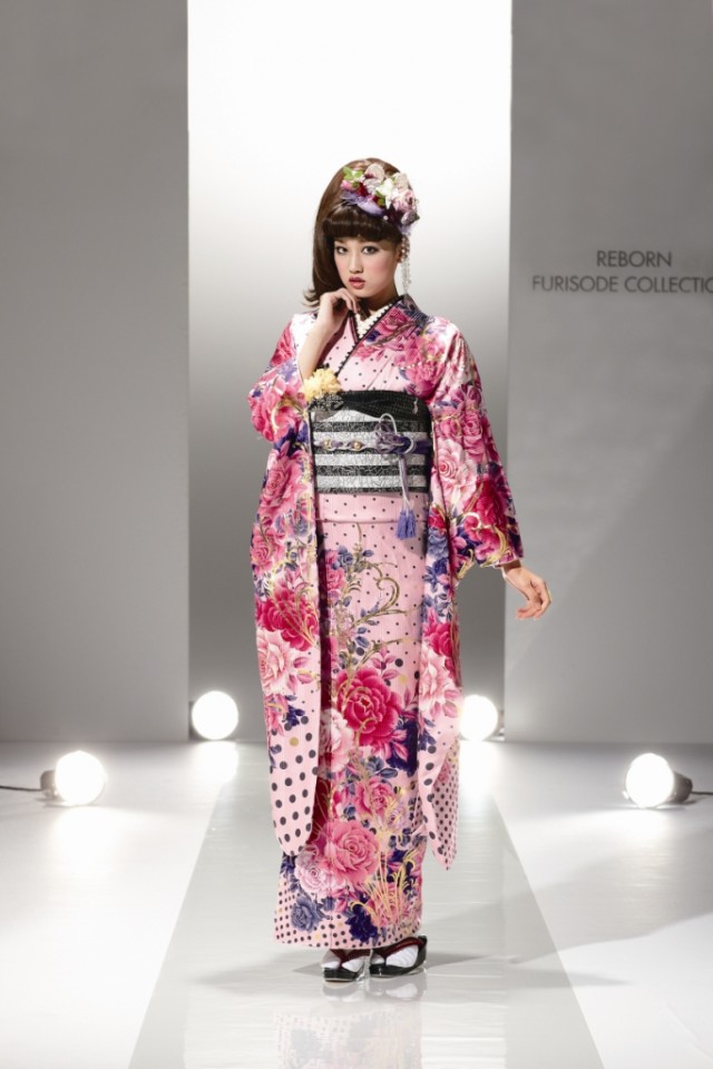 振袖 セシルマクビー 黒 ピンク ドット 水玉 縞模様 ストライプ 振袖