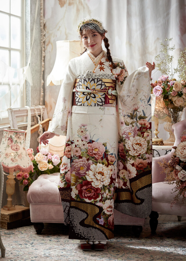 スタジオリッツ 越谷店の振袖 /白色/赤色/エレガント/牡丹柄/ 【2023年