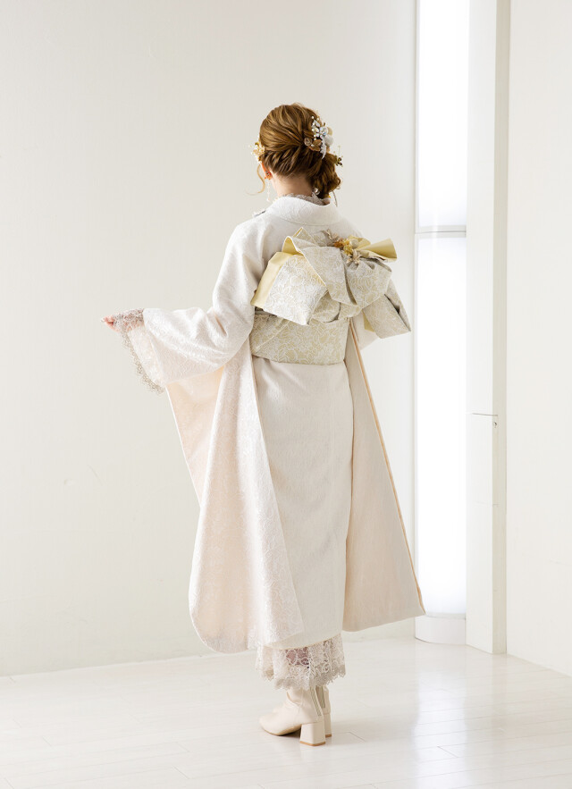 セゾンふりそで館の振袖 /白色/ベージュ色/キュート/その他/ 03714