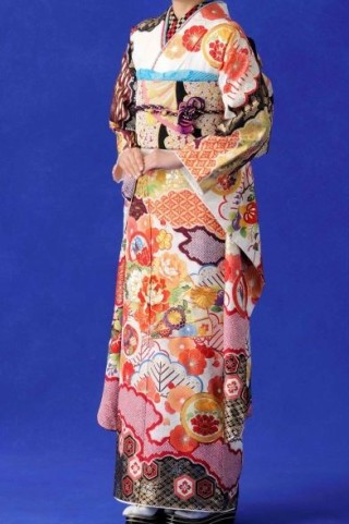 「ひいな」牡丹に檜扇雲取り、真珠色_振袖_38464