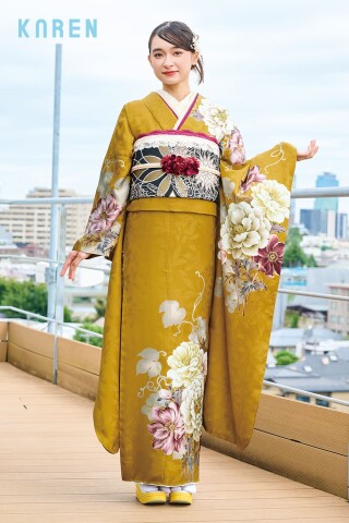 アンティーク着物の灯屋2の振袖 /黄色/古典/車柄/ 花車雲取り文様振袖