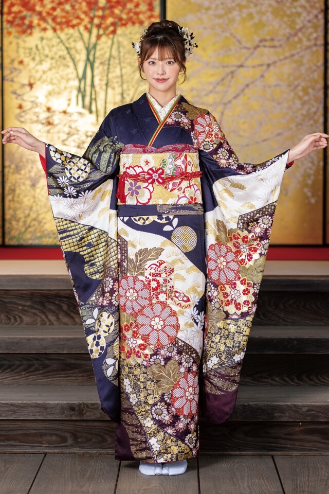 振袖 正統派古典 白金/ゴールド 牡丹柄 エレガント 綺麗 大人っぽい 無彩色