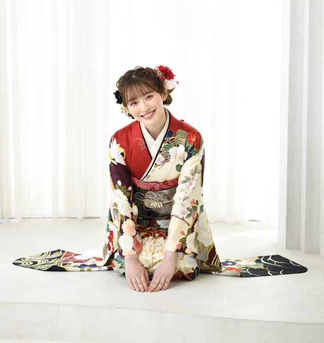 [美品]Courreges 無地振袖　3点セット　ゆう苑 まるやま 高知ゆうび苑 / 高知県 の店舗情報 | 人気の成人式振袖