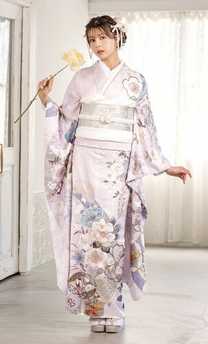 [美品]Courreges 無地振袖　3点セット　ゆう苑 まるやま ゆうび苑グループの振袖 /紺色/古典/梅柄/ R1806 | My振袖