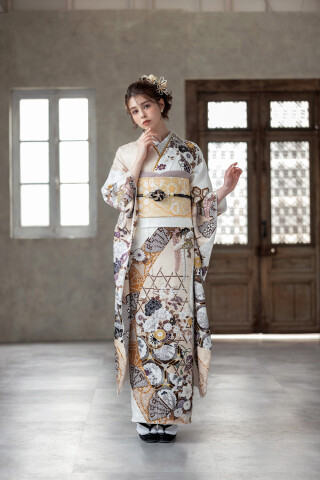 きもの幸造の振袖 /赤色/古典/桜柄/ 藤娘 きぬたや総絞り | My振袖