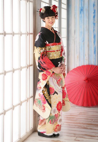 大人の門出にふさわしい黒の振袖_振袖_36511