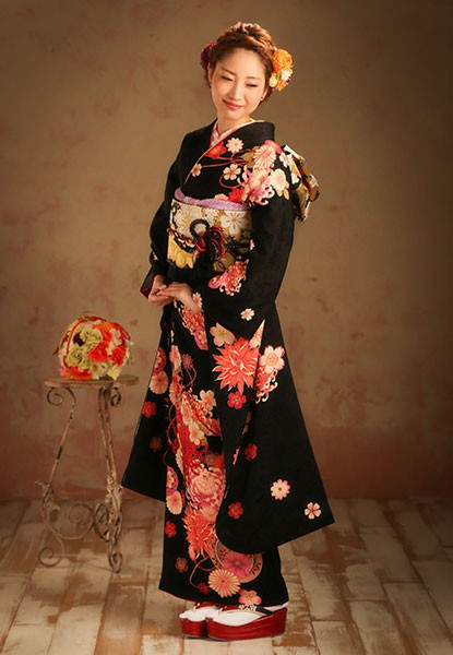 らかんスタジオ宇都宮インターパーク店の振袖 黒色 ピンク色 古典 花柄 クールで華やかな大人スタイル 振袖 成人式着物レンタルのおすすめ情報ならmy振袖 らかんスタジオ宇都宮インターパーク店の振袖 黒色 ピンク色 古典 花柄 クールで華やかな大人スタイル 振袖 成人式着物レンタルのおすすめ情報ならmy振袖